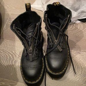 Dr martens Sinclair flatform zip leather boots in tumbled black